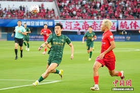 董路与中国足球小将夺冠背后的故事